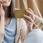 Bavaria-Finanz Erfahrungen mit der Premium Card Gold: Kunden berichten über gebührenfreie Vorteile